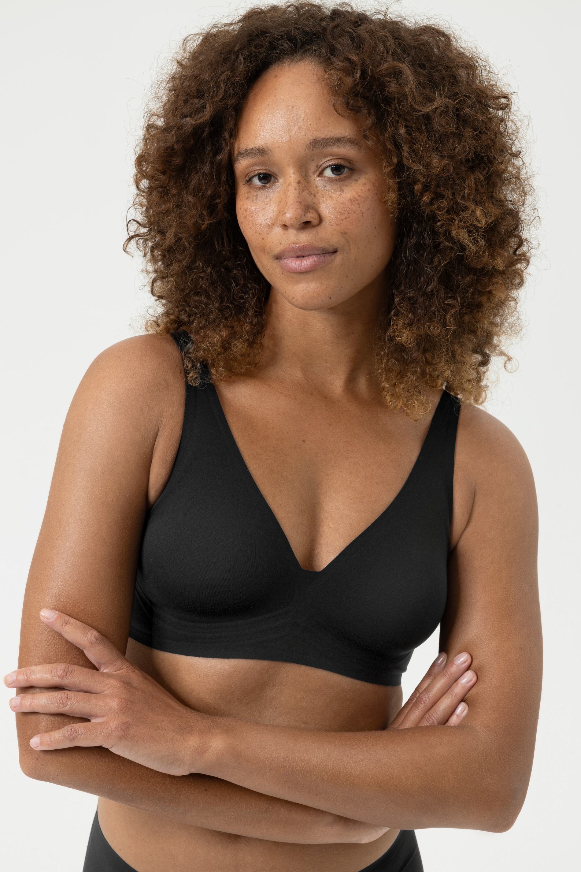 MEY (Simply better invisibles) Triangle bra «Black»