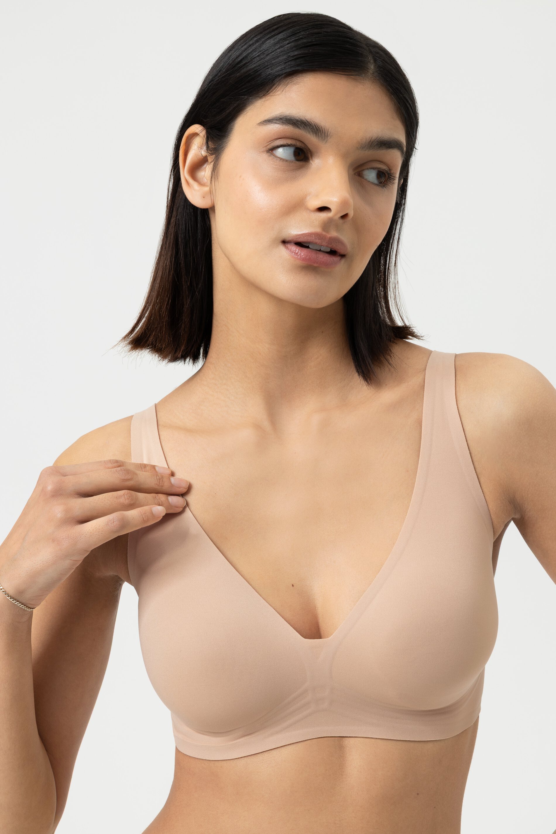 MEY (Simply better invisibles) Triangle bra «Cream tan»