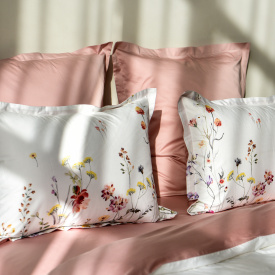 Комплект постельного белья «Rose Amore» Комплект постельного белья «Rose Amore»