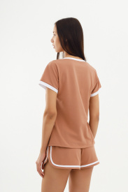 Футболка V «Мокко мусс»