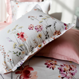 Комплект постельного белья «Rose Amore» Комплект постельного белья «Rose Amore»