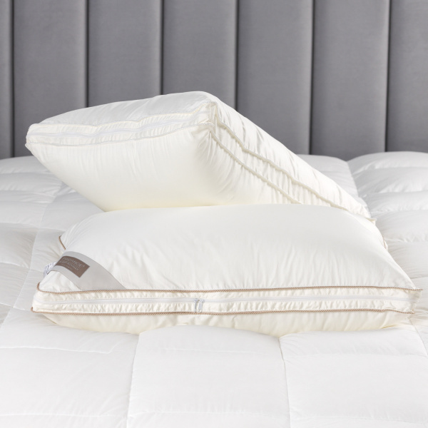 Подушка «Адаптсофт» с белым кантом