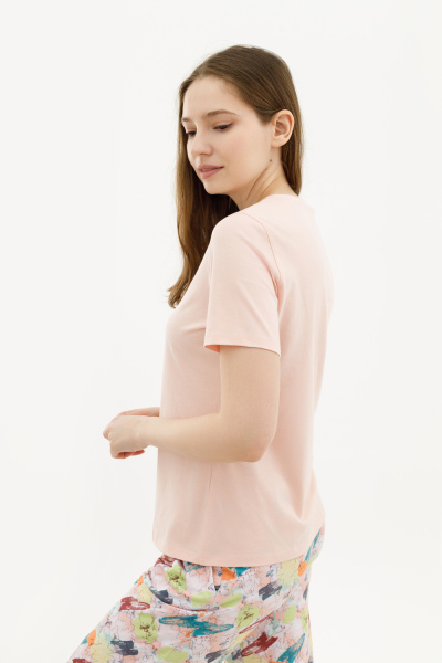 Футболка  «Pinkesque»