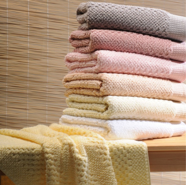 Полотенце «SNAKE OXI» сливочный