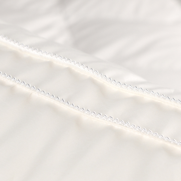 Подушка «Адаптсофт» с белым кантом