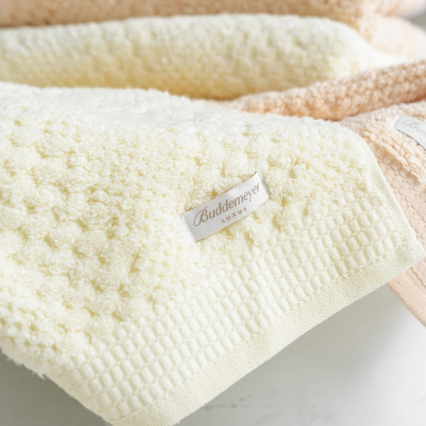 Полотенце «SNAKE OXI» сливочный